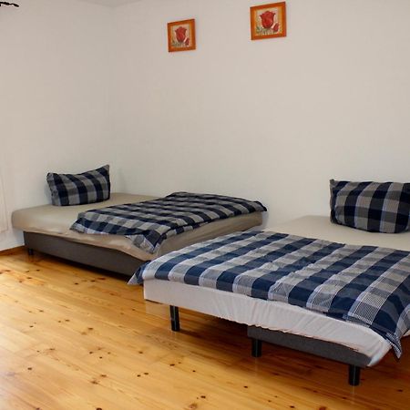 Ferienhaus Mit Garten Fuer Bis Zu 6 Personen Розенхайм Екстериор снимка