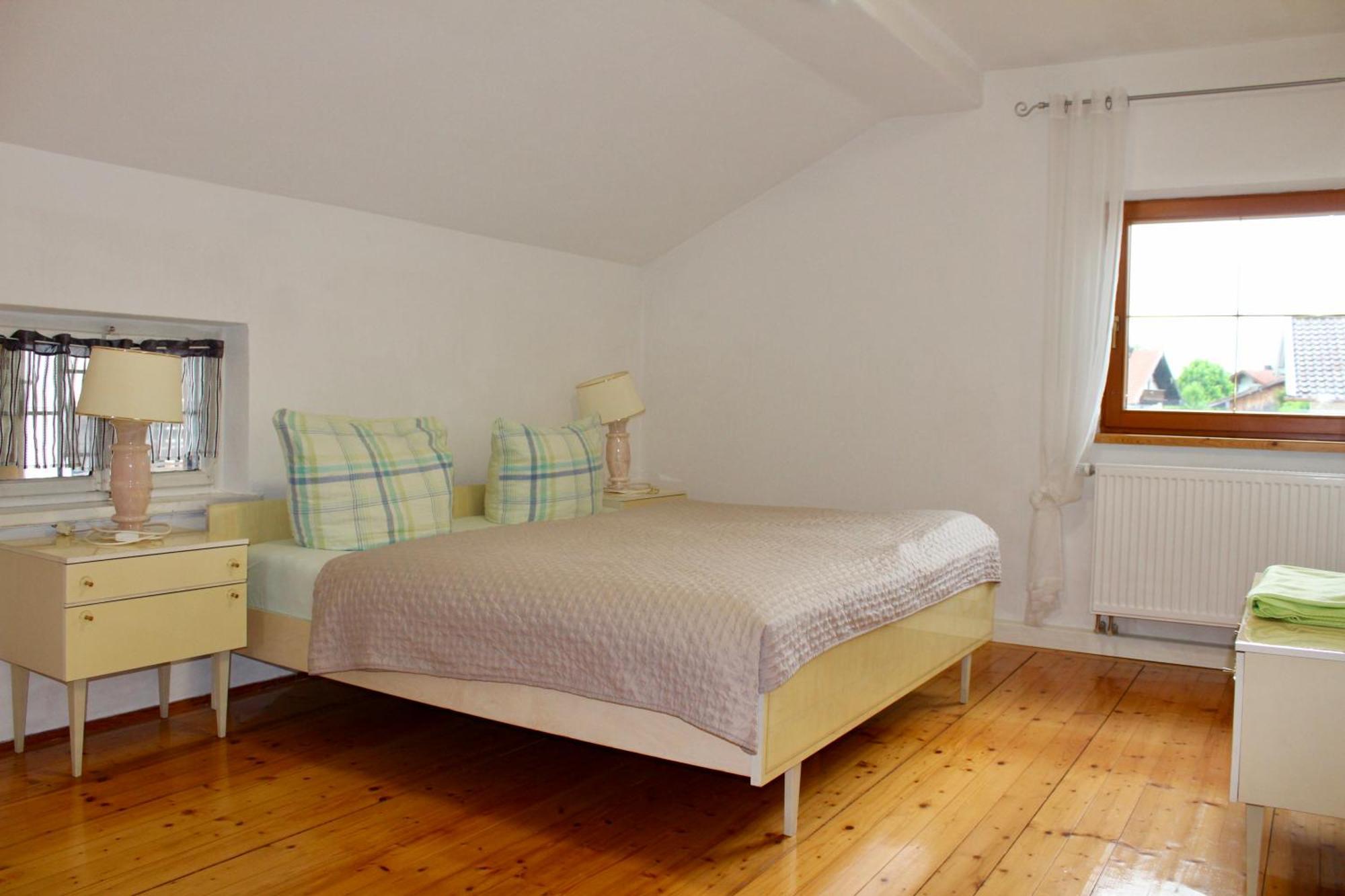 Ferienhaus Mit Garten Fuer Bis Zu 6 Personen Розенхайм Екстериор снимка